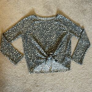 Girls T&B leopard thermal, cozy top